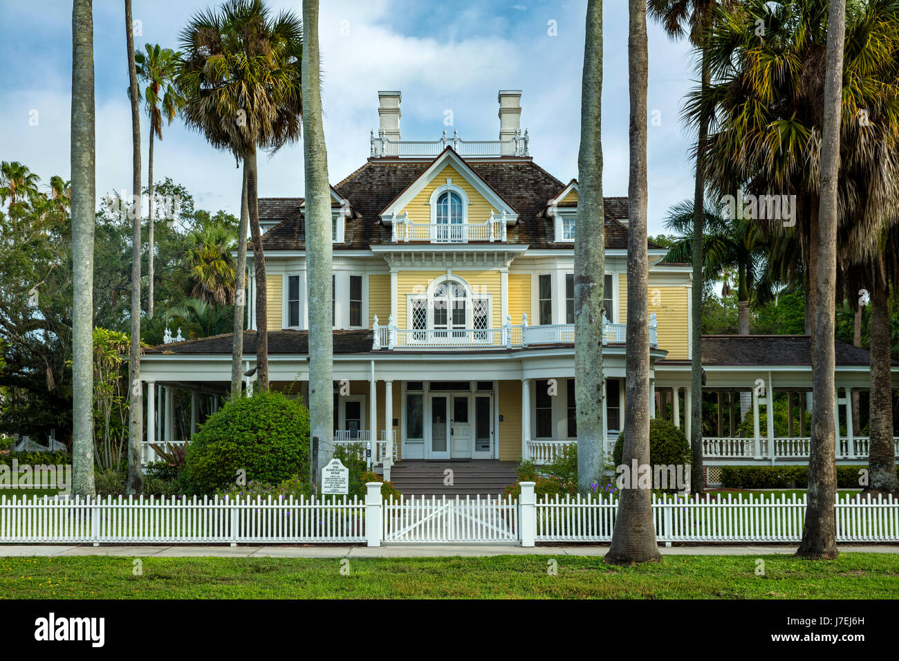 La storica Burroughs Home (b. 1901) - ora un museo e luogo di ritrovo per eventi, Fort Myers, Florida, Stati Uniti d'America Foto Stock