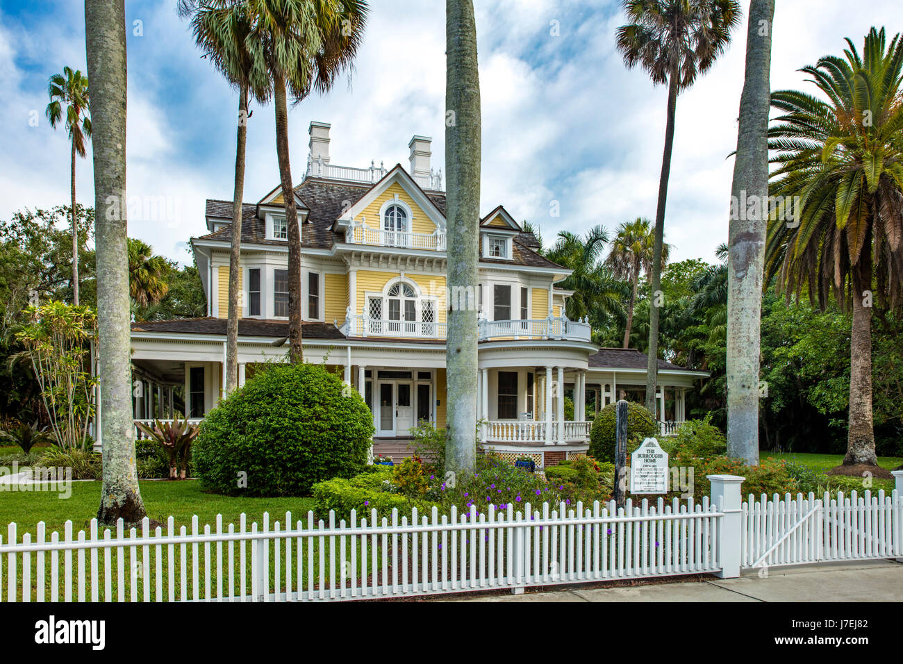 La storica Burroughs Home (b. 1901) - ora un museo e luogo di ritrovo per eventi, Fort Myers, Florida, Stati Uniti d'America Foto Stock