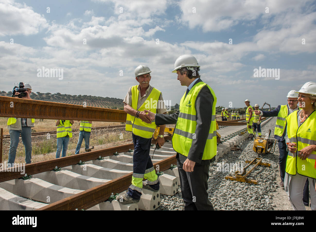 Visita del Ministro fo lavori pubblici e dei trasporti, Iñigo de la Serna al treno ad alta velocità ferrovia in Estremadura. Foto Stock