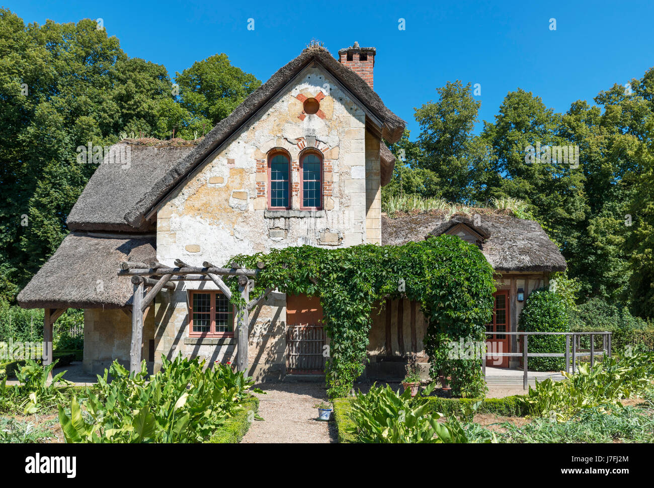 La Maison du Jardinier (Giardiniere di casa) nell'Hameau de la Reine (Casale della regina), Chateau de Versailles, Dominio de Versailles, nei pressi di Parigi, Francia Foto Stock