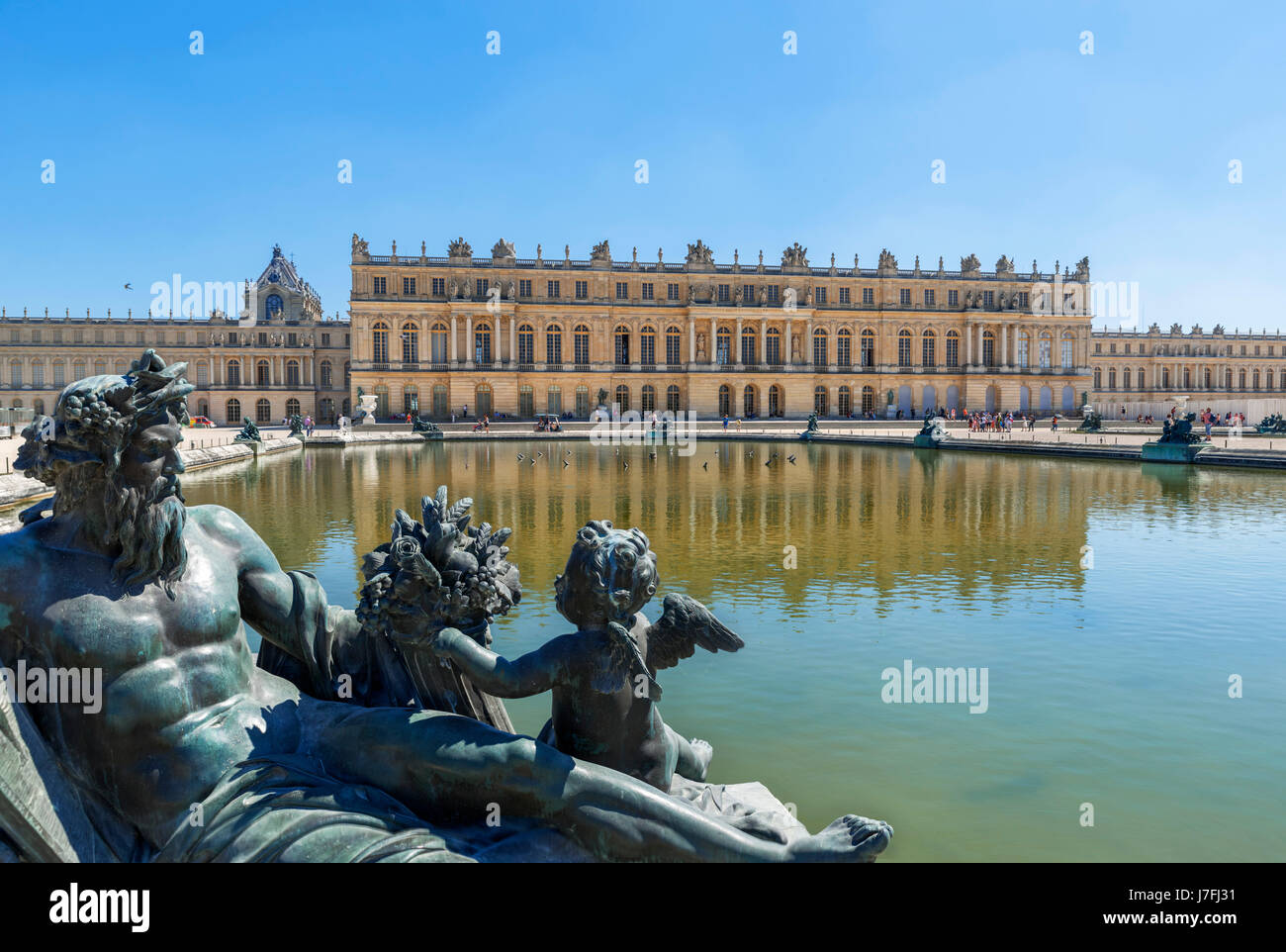 Vista posteriore del Chateau de Versailles (Palazzo di Versailles), nei pressi di Parigi, Francia Foto Stock