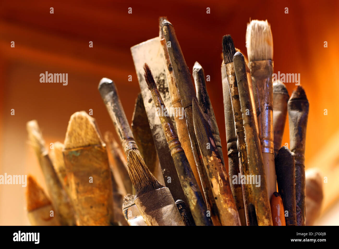 Arte artista pittore pennello gli strumenti pennello arte pittura colore vernice orizzontale Foto Stock