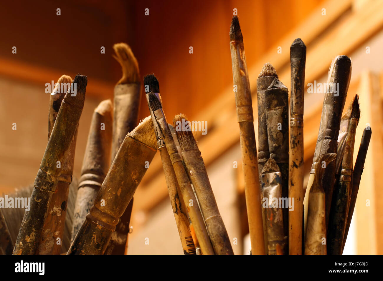 Arte artista pittore pennello gli strumenti pennello arte pittura colore vernice orizzontale Foto Stock