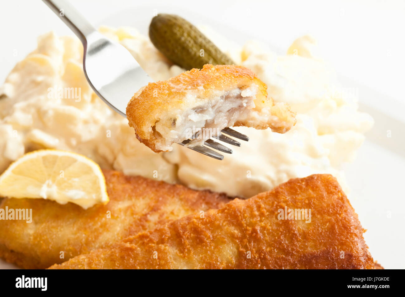 Merluzzo bianco con insalata di patate Foto Stock