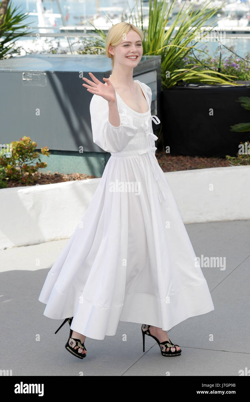 Settantesimo Cannes Film Festival 2017, Photocall film 'L'incantato". Nella foto : Elle Fanning Foto Stock