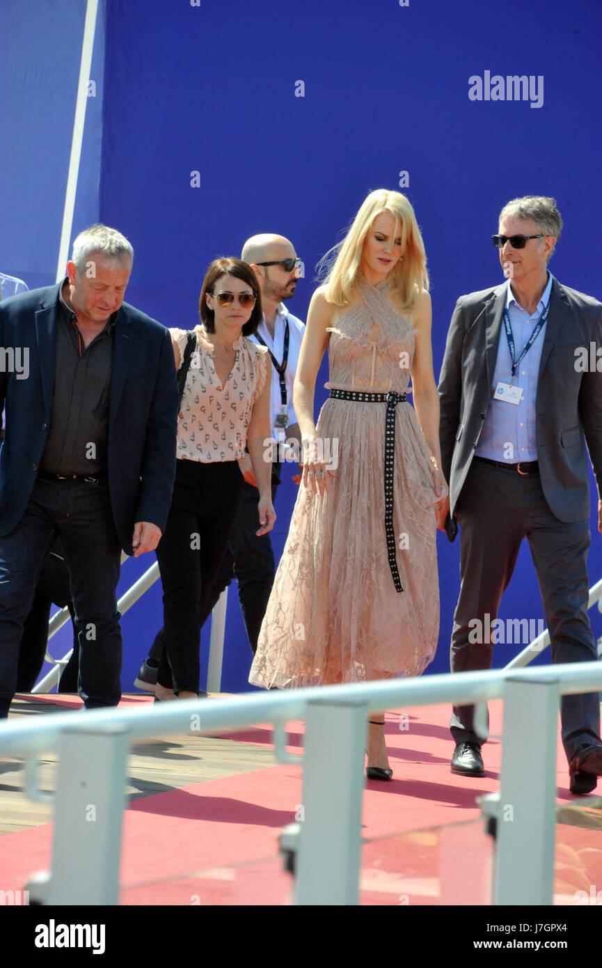 70 Cannes Film Festival 2017, Photocall film 'L'incantato". Nella foto: Nicole Kidman Foto Stock