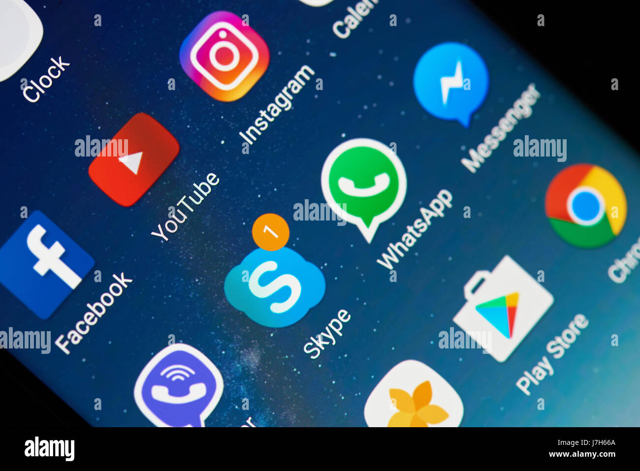 New york, Stati Uniti d'America - 22 Maggio 2017: Social media le icone sulla schermata moderno dispositivo smartphone Foto Stock