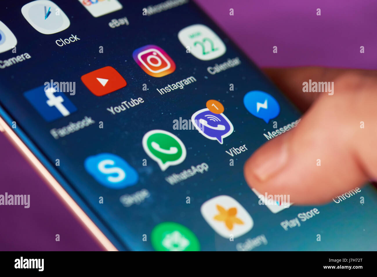 New york, Stati Uniti d'America - 22 Maggio 2017: Viber messaggio sul display dello smartphone close-up Foto Stock