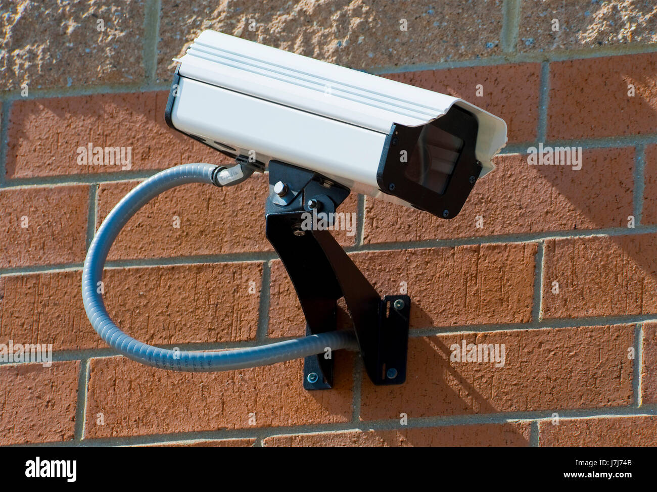 Macchina fotografica video di sorveglianza della sicurezza e la visione di osservare guardare grande grande Foto Stock