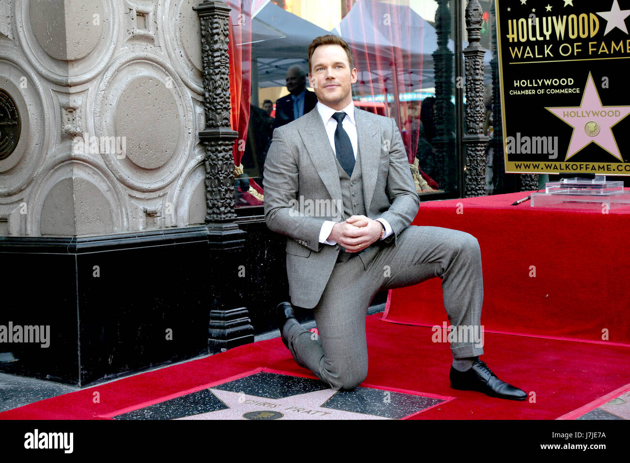 Chris Pratt che frequentano il suo Walk of Fame cerimonia stella sulla Hollywood Walk of Fame a Los Angeles, California. Dotato di: Chris Pratt dove: Los Angeles, California, Stati Uniti quando: 21 Apr 2017 Credit: Nicky Nelson/WENN.com Foto Stock