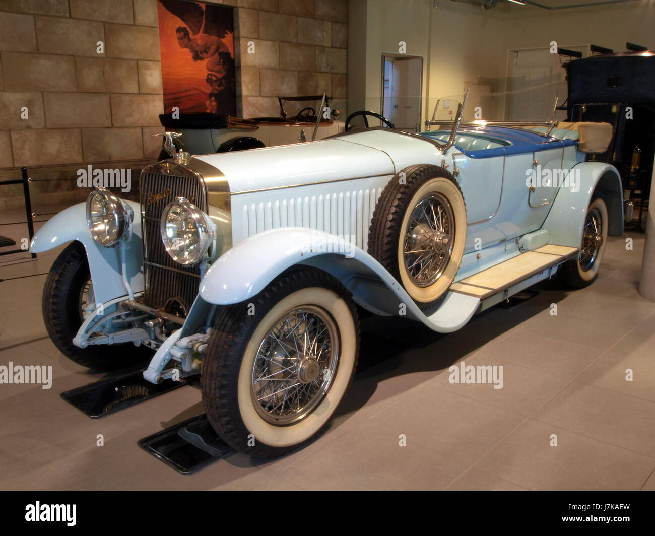 Una Hispano Suiza H6B Million Guiet Dual Cowl Phaeton del 1924, che mostra il suo design automobilistico di lusso e il suo significato storico. Foto Stock