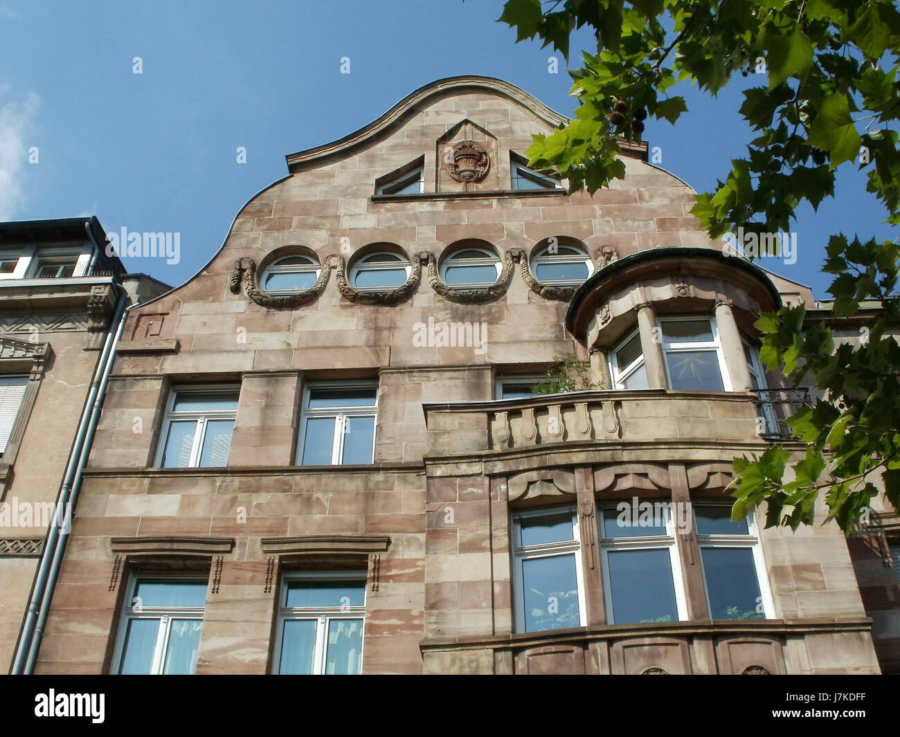 Questo titolo sembra fare riferimento a un indirizzo o a una posizione su Mainzerstr. 114 a SaarbrÃ¼cken, datato 3 maggio 2011, che denota probabilmente un evento significativo o un punto di riferimento. Foto Stock