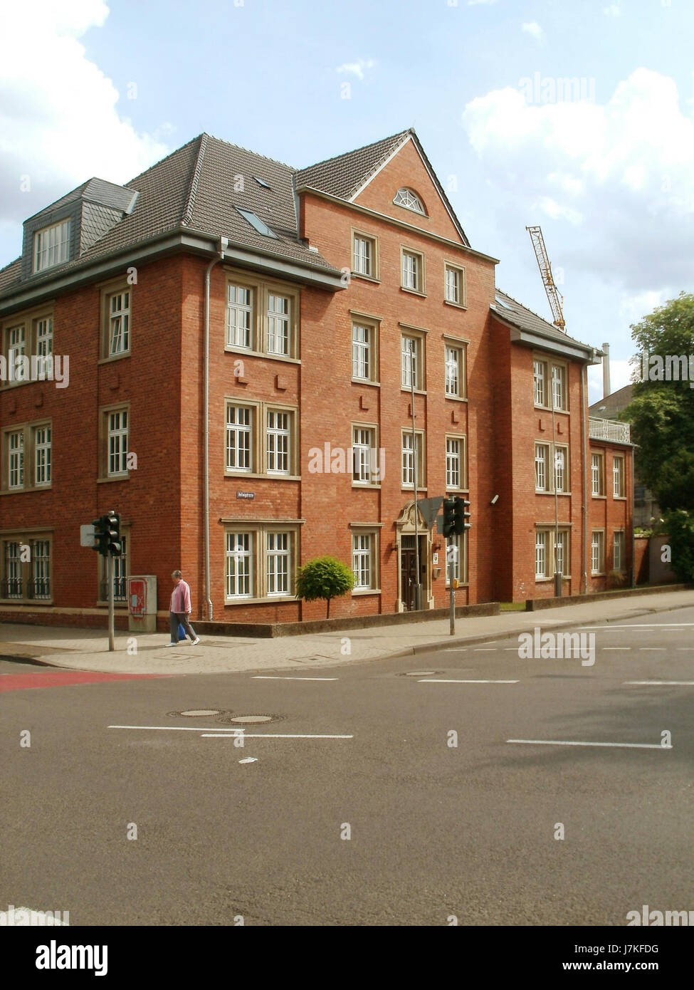 Indirizzo situato in Hellwigstr 14 a SaarbrÃ¼cken, Germania. Una proprietà residenziale o commerciale situata in questa posizione specifica. Foto Stock