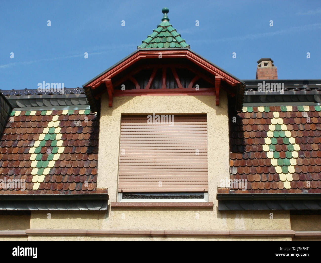 Questa immagine cattura una vista di Huberstrasse 15 a Hockenheim, Germania, mostrando gli edifici residenziali o commerciali e la disposizione urbana dell'area nel 2011. Foto Stock