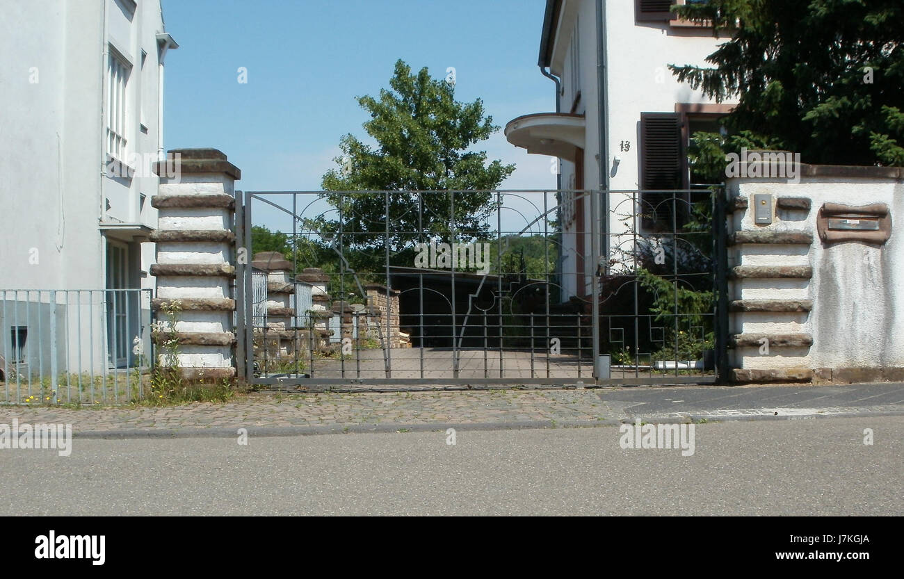 Un indirizzo specifico a Saarbruecken, Germania, datato 3 giugno 2011, probabilmente relativo a un evento o a una proprietà notevole nella zona. Foto Stock