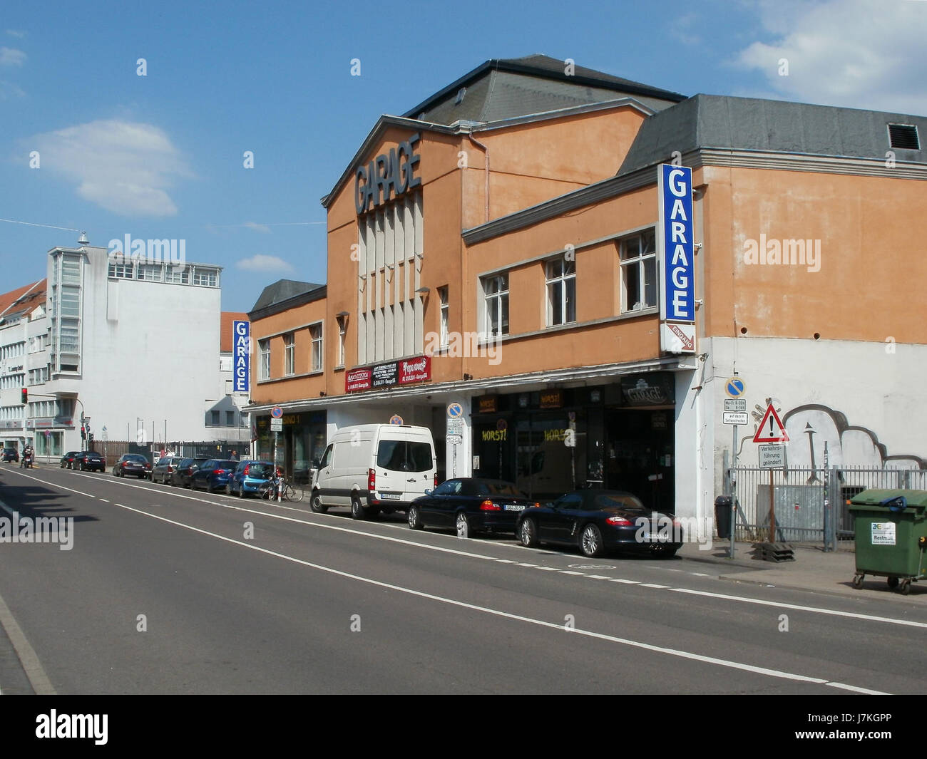 Un'immagine o un record di Bleichstrasse 11, SaarbrÃ¼cken, probabilmente un luogo o una proprietà di interesse a SaarbrÃ¼cken, Germania. Il numero e la data possono rappresentare un indirizzo o un punto temporale per un evento specifico o la documentazione storica. Foto Stock