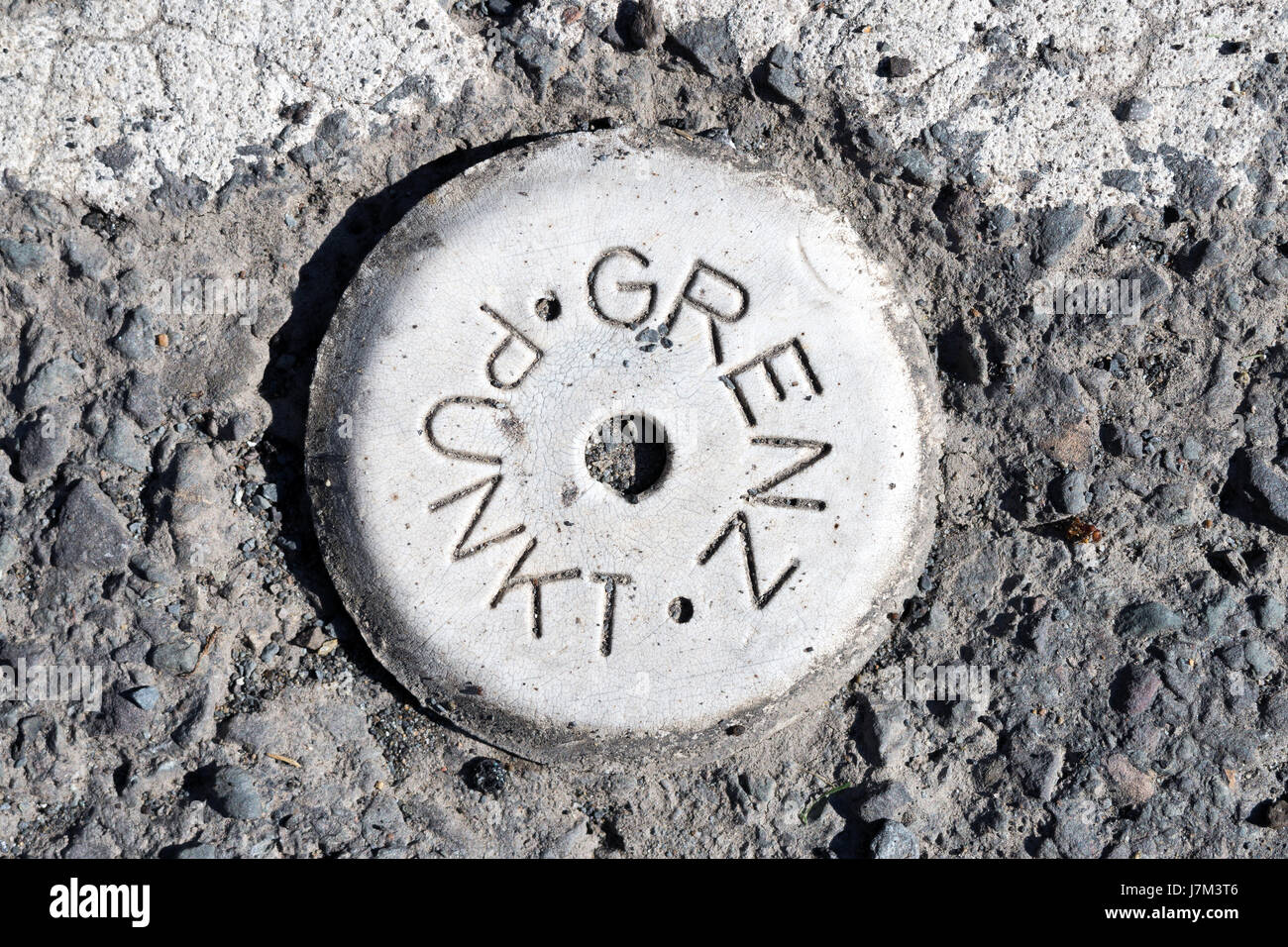 Benchmark tedesco in linea di proprietà Foto Stock