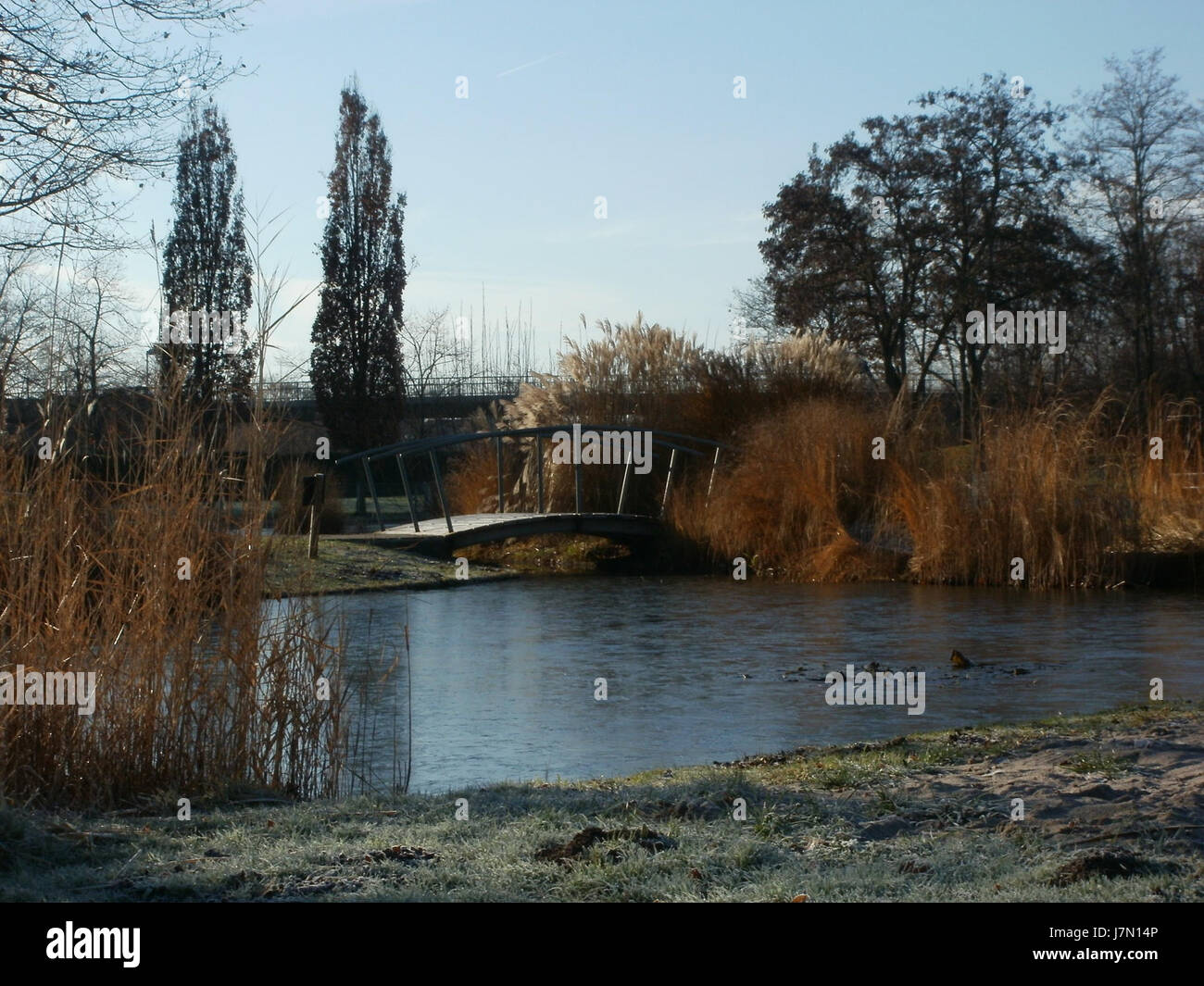 L'immagine dell'11 dicembre 2011 cattura il circuito di Hockenheim, una rinomata sede di sport motoristici in Germania, famosa per ospitare gare di Formula 1 e importanti eventi motoristici. Foto Stock