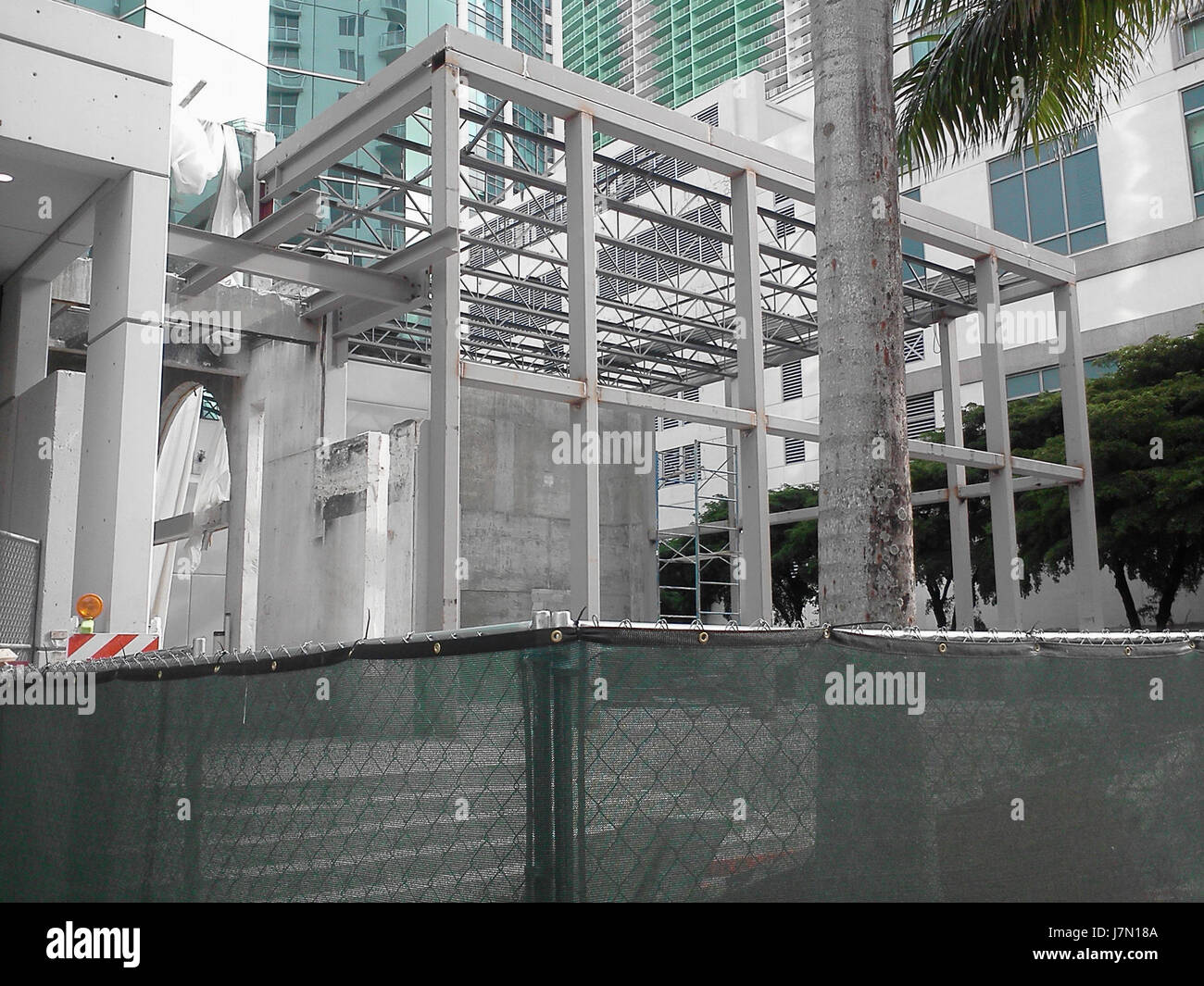 L'edificio Brickell del 1101 è un grattacielo notevole a Miami, Florida, con la cornice del TD Bank. Nota per il suo design moderno, la struttura è un elemento chiave nello skyline del centro di Miami, che rappresenta la crescita e lo sviluppo economico della città. Foto Stock