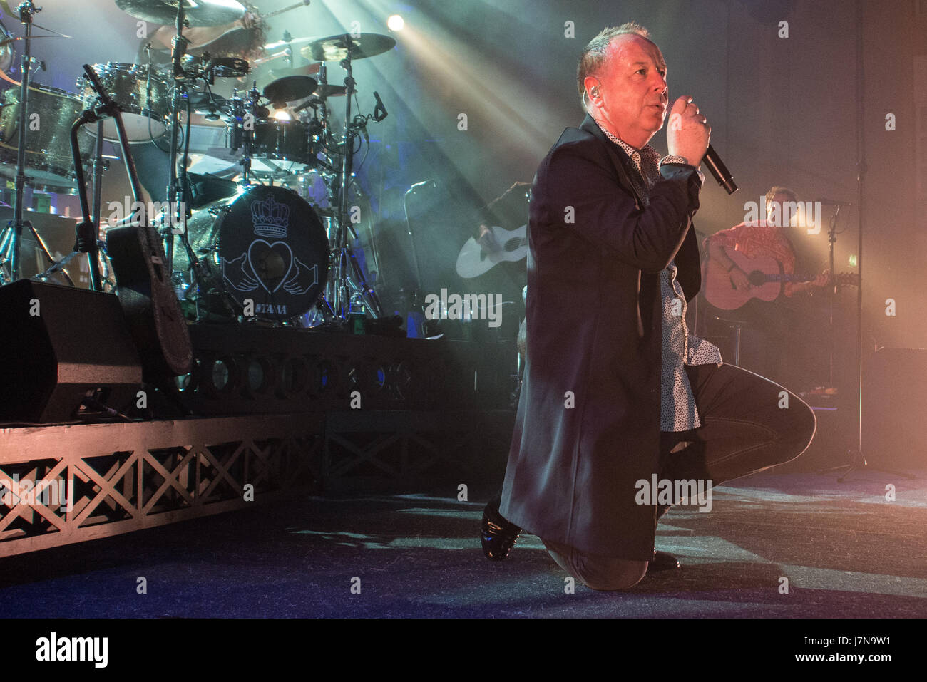 Il centro termale, Bridlington, UK. 25 Maggio 2017.Simple Minds eseguire presso il centro termale, Bridlington, N. Yorks, Inghilterra 25.05.2017 Credito: Gary Stafford/Alamy Live News Foto Stock