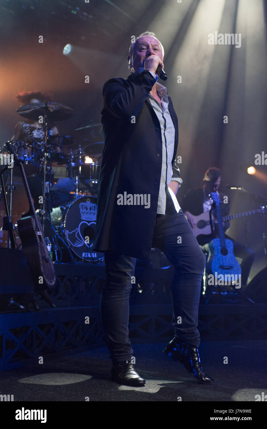 Il centro termale, Bridlington, UK. 25 Maggio 2017.Simple Minds eseguire presso il centro termale, Bridlington, N. Yorks, Inghilterra 25.05.2017 Credito: Gary Stafford/Alamy Live News Foto Stock