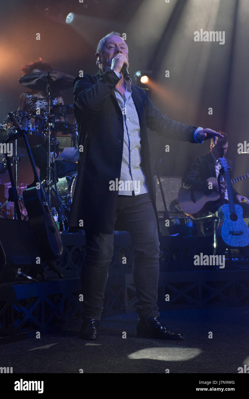 Il centro termale, Bridlington, UK. 25 Maggio 2017.Simple Minds eseguire presso il centro termale, Bridlington, N. Yorks, Inghilterra 25.05.2017 Credito: Gary Stafford/Alamy Live News Foto Stock