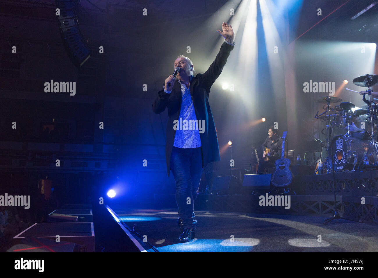 Il centro termale, Bridlington, UK. 25 Maggio 2017.Simple Minds eseguire presso il centro termale, Bridlington, N. Yorks, Inghilterra 25.05.2017 Credito: Gary Stafford/Alamy Live News Foto Stock