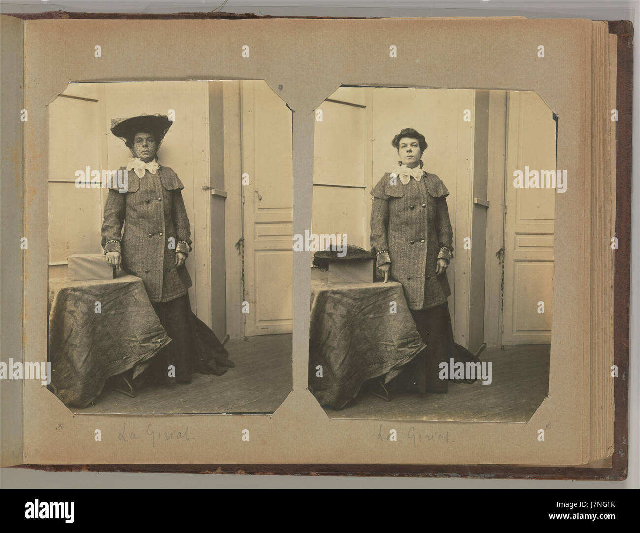 Alphonse Bertillon, pioniere nell'identificazione criminale, è attribuito ad un album di scene del crimine fotografate a Parigi. Il suo sistema di antropometria rivoluzionò le indagini criminali alla fine del XIX secolo. Foto Stock