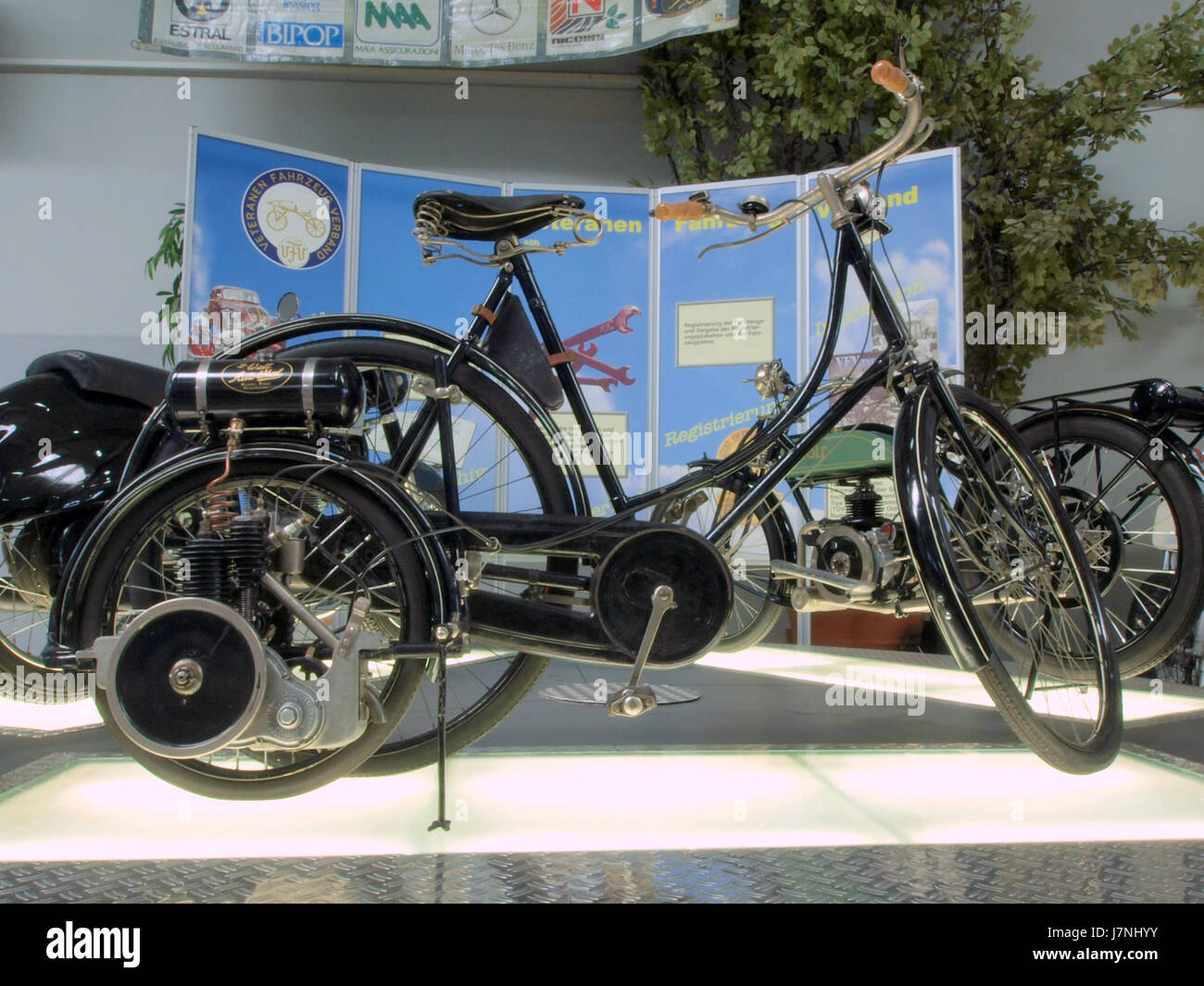 La Raleigh Rad 116 cc del 1913 è un modello di moto d'epoca, noto per il suo design e l'ingegneria meccanica, che rappresenta la storia del motociclismo all'inizio del XX secolo. Foto Stock