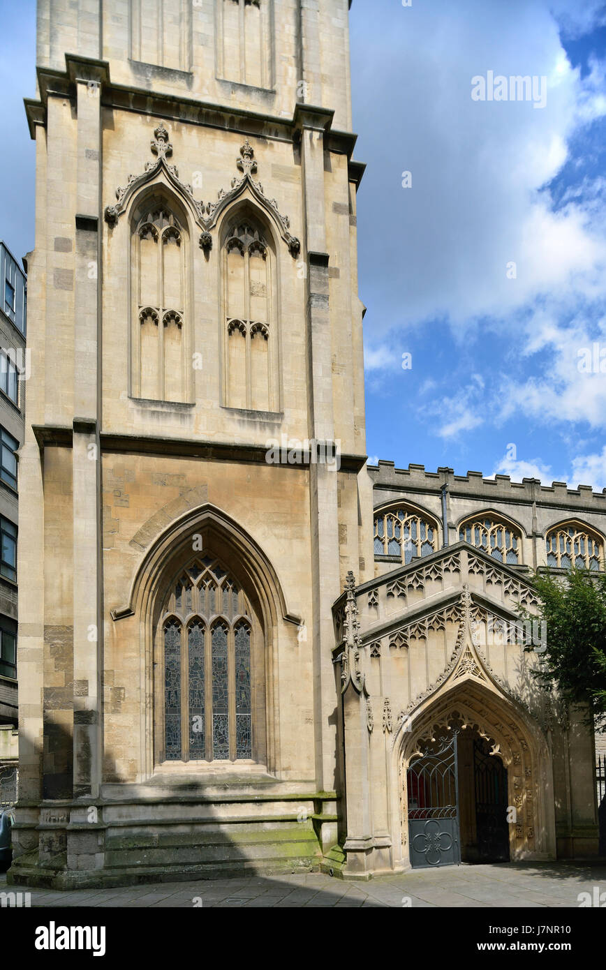 Il portico e la torre, St. Stephens Chiesa, Bristol City Centre Foto Stock