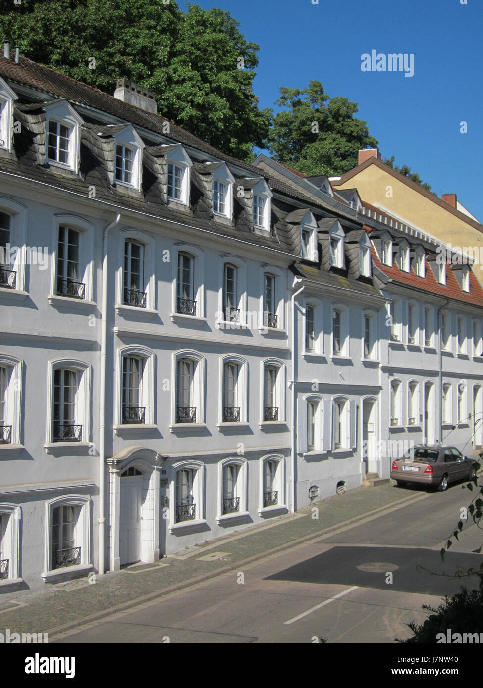 Talstr a SaarbrÃ¼cken è una strada o una posizione nella città conosciuta per il suo ambiente urbano e le infrastrutture locali. L'area può contenere edifici residenziali e commerciali. Foto Stock