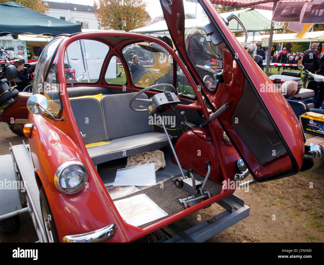 Un Heinkel 154 del 1957, un aereo tedesco del dopoguerra, che mostrava il design e i progressi tecnologici del velivolo. L'Heinkel 154 era noto per il suo ruolo nell'industria dell'aviazione civile durante gli anni '1950 Foto Stock