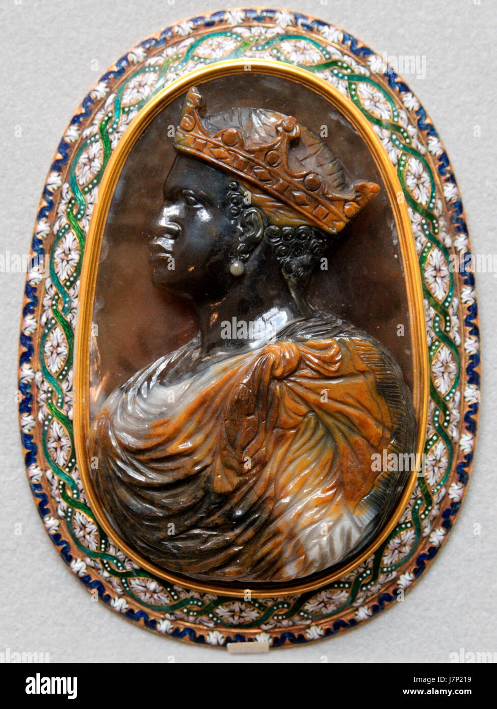 Il "Cameo African King" è un pezzo della collezione CDM Paris, catalogato come Babelon593, che presenta un cameo di un re africano, che riflette interpretazioni artistiche dei reali africani. Foto Stock