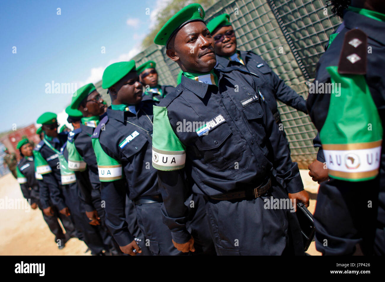 Questo titolo si riferisce a un'immagine o a un documento specifico della polizia della Sierra Leone, probabilmente scattato il 15 marzo 2012. Può catturare un evento o le attività delle forze di polizia durante tale periodo. Foto Stock