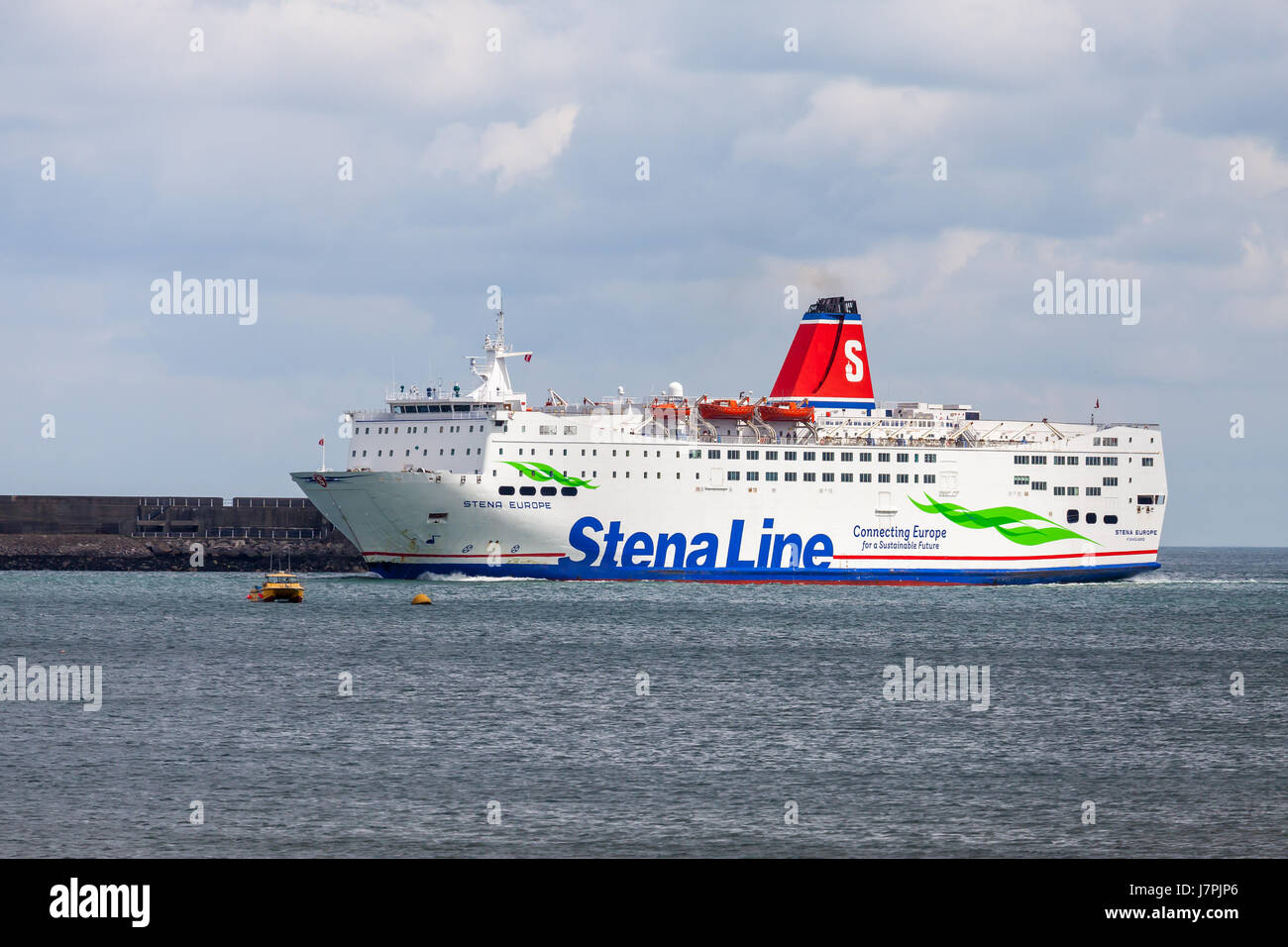 Stena Line traghetto in arrivo al Porto di Fishguard, Maggio 2017 Foto Stock