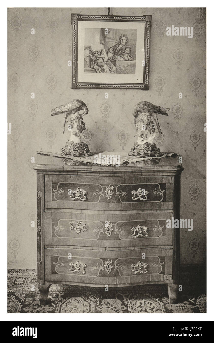 '057 Theresianism Style Interiors' si riferisce ai disegni degli interni influenzati dal Theresianismo, lo stile prevalente durante il regno dell'imperatrice Maria Teresa nel XVIII secolo. Gli elementi di design sono caratterizzati da opulenza e influenze barocche. Foto Stock