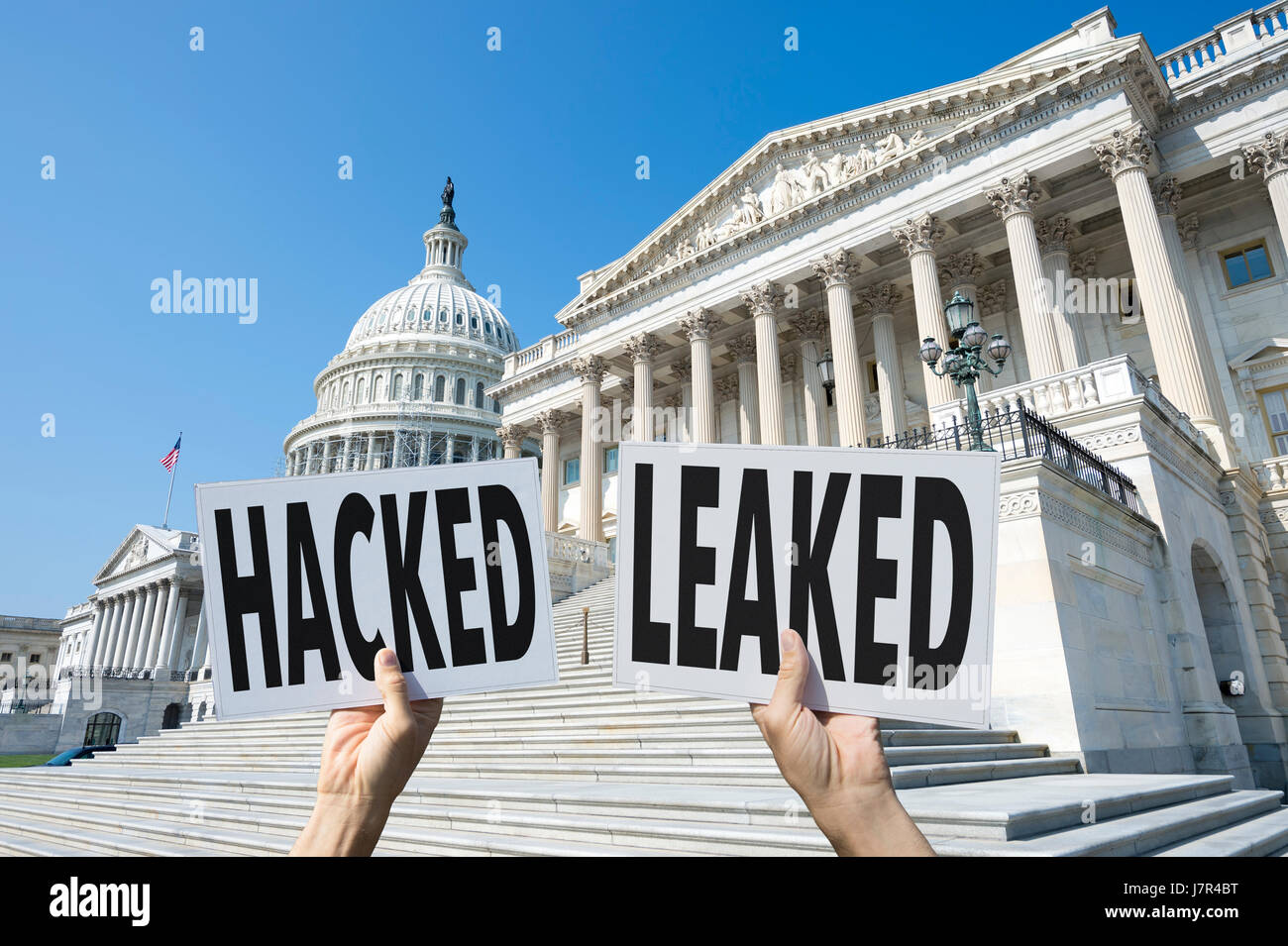 I segni che rappresentano problemi con elezioni moderno, l'hacking dei conti e la perdita di informazioni, all'US Capitol Building, Washington DC, Stati Uniti d'America Foto Stock