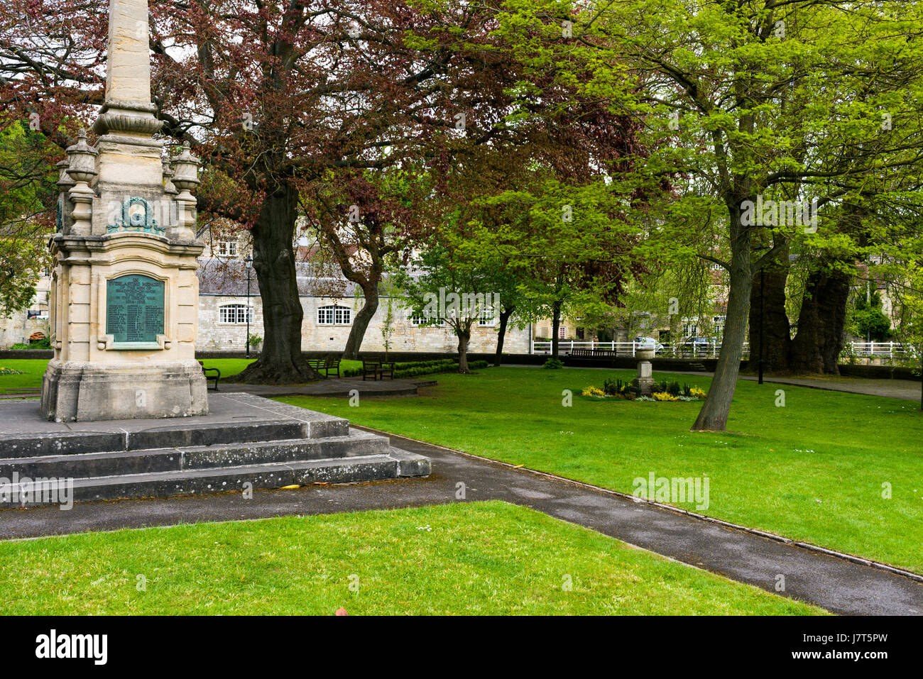 Westbury Gardens park e Memoriale di guerra nella storica cittadina di Bradford on Avon, Wiltshire, Inghilterra. Foto Stock