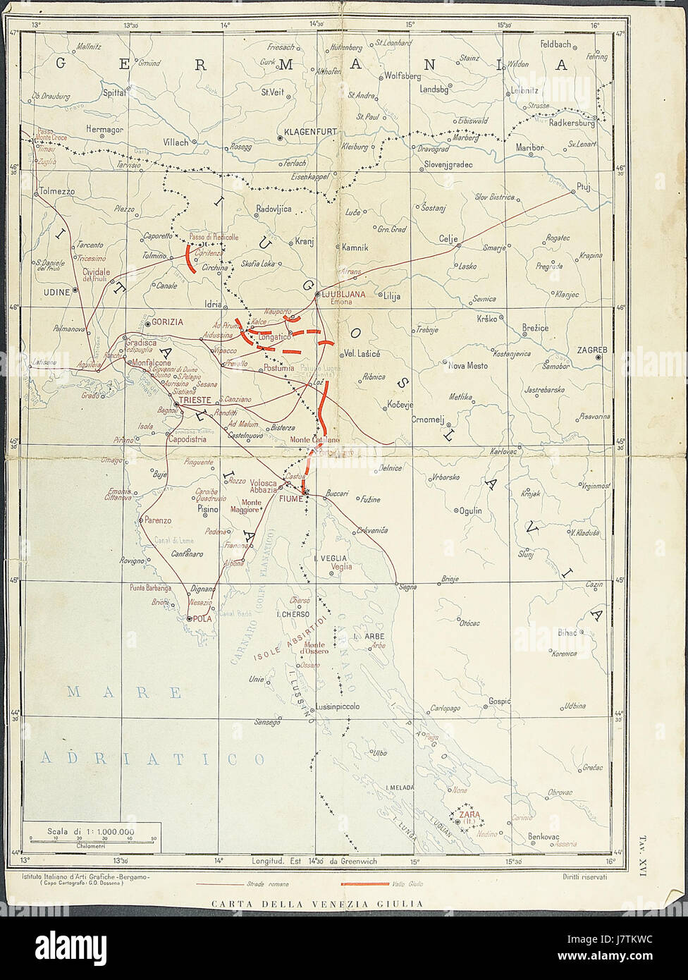 La "carta della Venezia Giulia" è una mappa del XIX secolo che raffigura la regione di Venezia Giulia, storicamente conosciuta per il suo significato geopolitico durante l'Impero austriaco e in seguito l'influenza italiana. Foto Stock