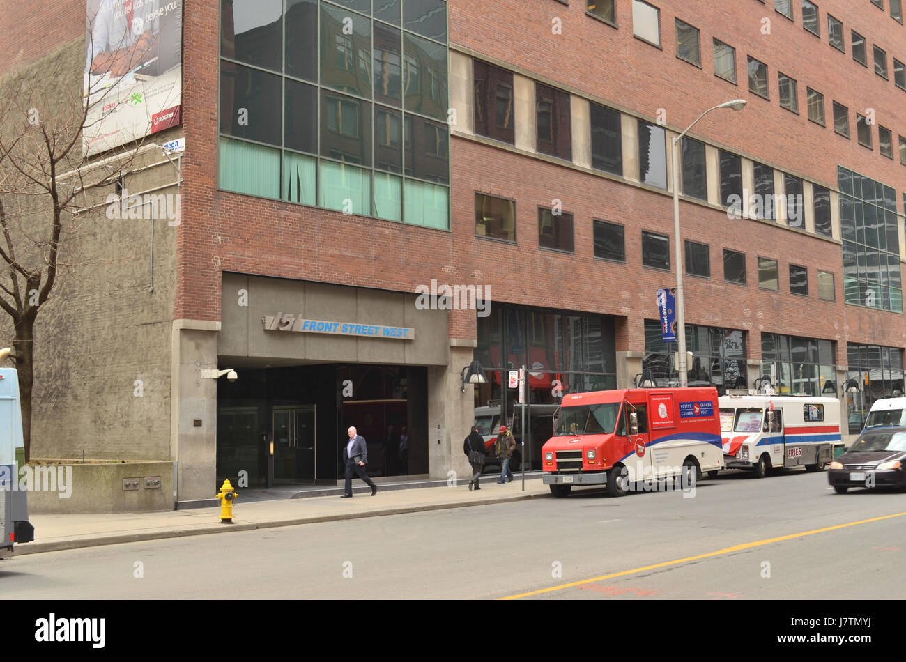 151 Front Street è una posizione specifica, probabilmente associata a un edificio o a un'azienda a questo indirizzo. Potrebbe essere parte di un ambiente urbano, con un significato storico o moderno nella sua comunità o distretto. Foto Stock
