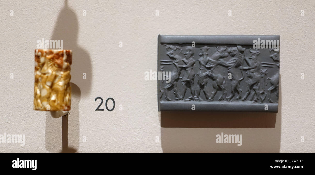 La guarnizione cilindro con scena di combattimento, Early Dynastic a inizio periodo Akkadico, c. 2900 2400 BC Harvard Museo semitica Cambridge, MA DSC06181 Foto Stock