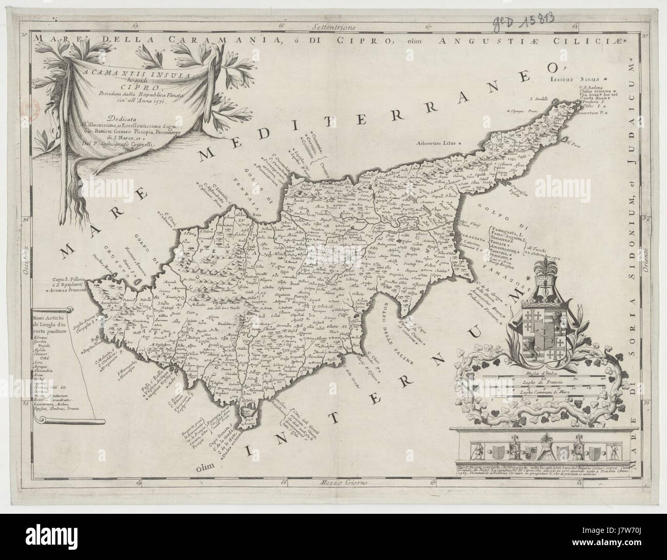 "Acamantis Insula hoggidi Cipro" è una mappa di Vincenzo Coronelli, creata nel 1685, raffigurante l'isola di Cipro com'era nel 1571, sotto il controllo della Repubblica di Venezia. Offre una vista dettagliata della islandÂ. Foto Stock