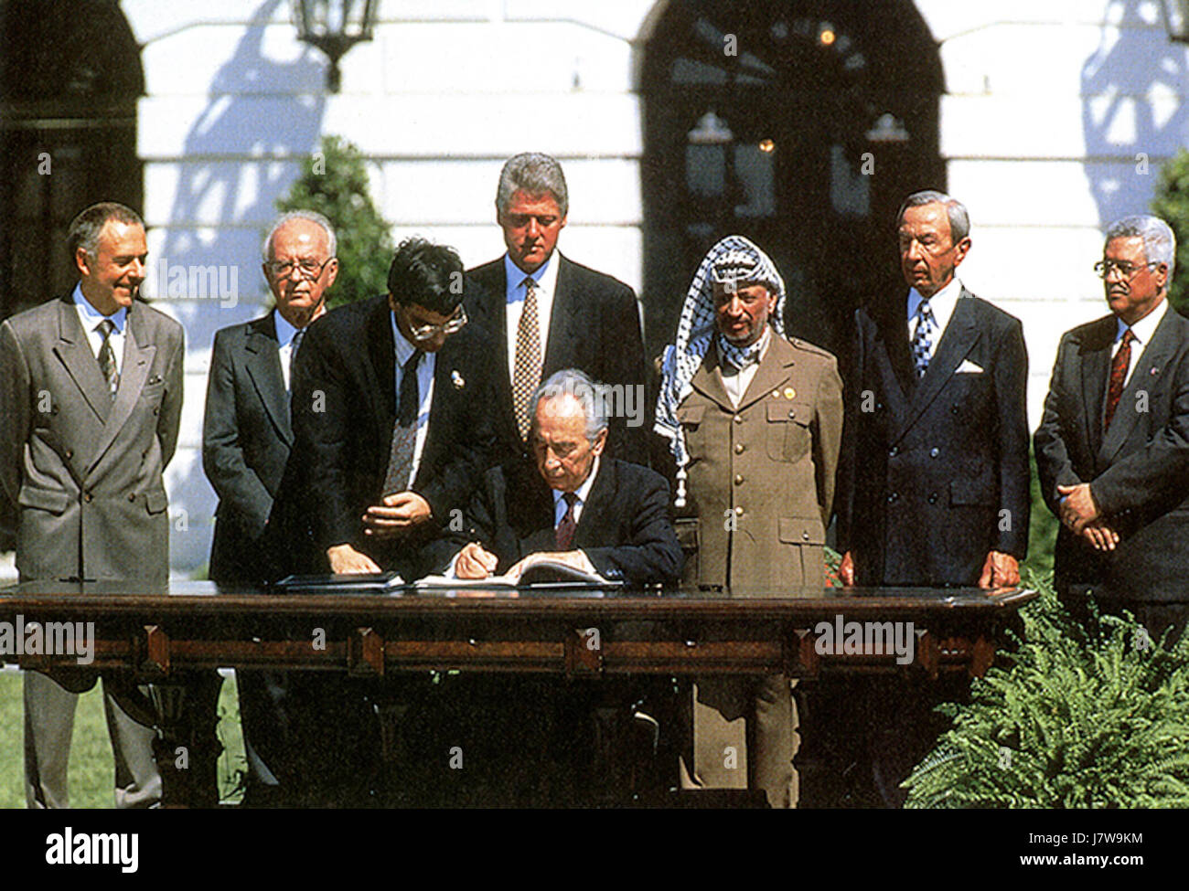 Il Vredesakkoord (accordo di pace) del 1993 fa riferimento al trattato di pace firmato per porre fine al conflitto in una regione specifica, con l'obiettivo di portare una pace duratura e risolvere questioni di lunga data. Foto Stock