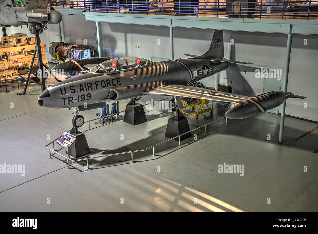 Il riferimento "16 19 089 T33A" verosimilmente si riferisce a un determinato articolo o numero di catalogo, possibilmente in una collezione di rilevanza storica, artistica o scientifica. Il suo contesto richiede ulteriori ricerche per comprenderne appieno l'importanza o il ruolo all'interno del set di dati o della raccolta a cui appartiene. Foto Stock