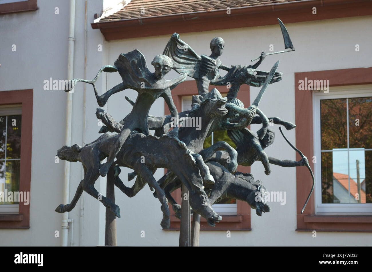 Questo titolo si riferisce al tema dei quattro Cavalieri dell'Apocalisse, simboleggiando i predoni dei tempi finali. Esplora temi di destino, distruzione e giudizio in contesti storici e religiosi. Foto Stock