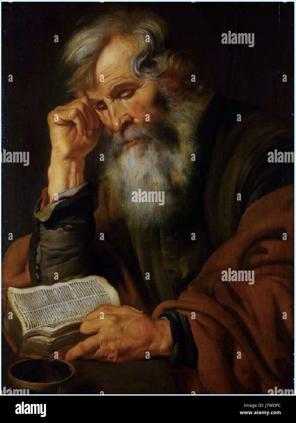 Questo titolo si riferisce ad un'opera d'arte di Artus Wolffort, intitolata *An Old Man with a Book*. È una rappresentazione di un uomo anziano travolto dalla lettura, che mostra la maestria di Wolffort nel ritrattismo e la sua attenzione sulle emozioni e sui dettagli umani. Foto Stock