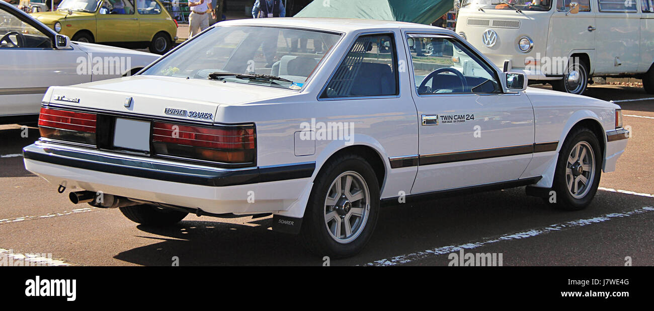 La Toyota Soarer 2.0GT 1984 è una classica auto sportiva giapponese nota per il suo design elegante, la trazione posteriore e le prestazioni. La vettura rimane una parte significativa della storia di Toyota, apprezzata dagli appassionati per il suo stile e la sua ingegneria. Foto Stock