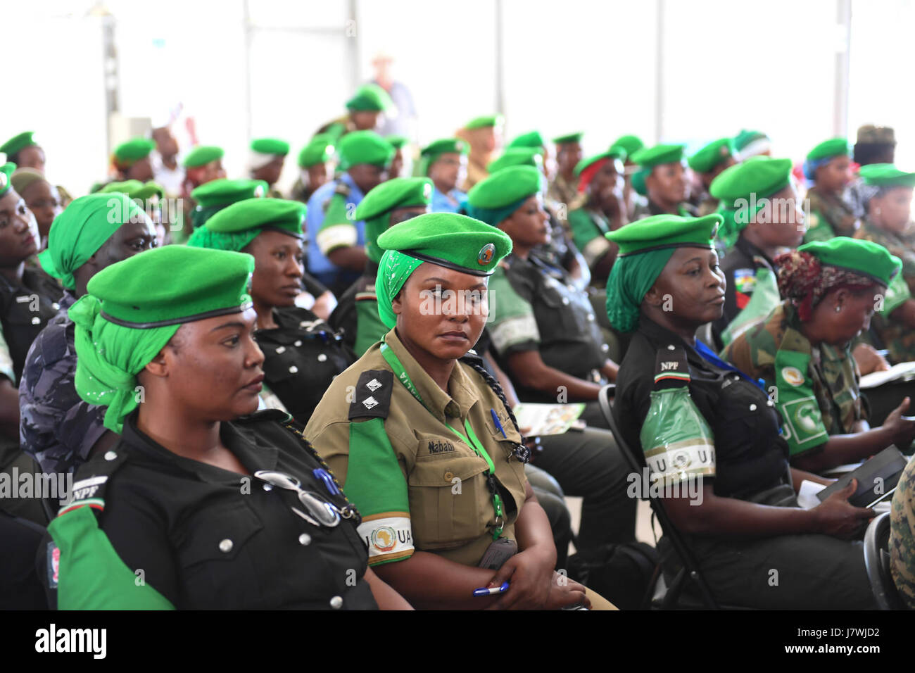 Una fotografia della conferenza femminile dei pacificatori AMISOM del 2012, che cattura i partecipanti impegnati in discussioni e attività volte a promuovere la pace e la sicurezza in Africa. Foto Stock