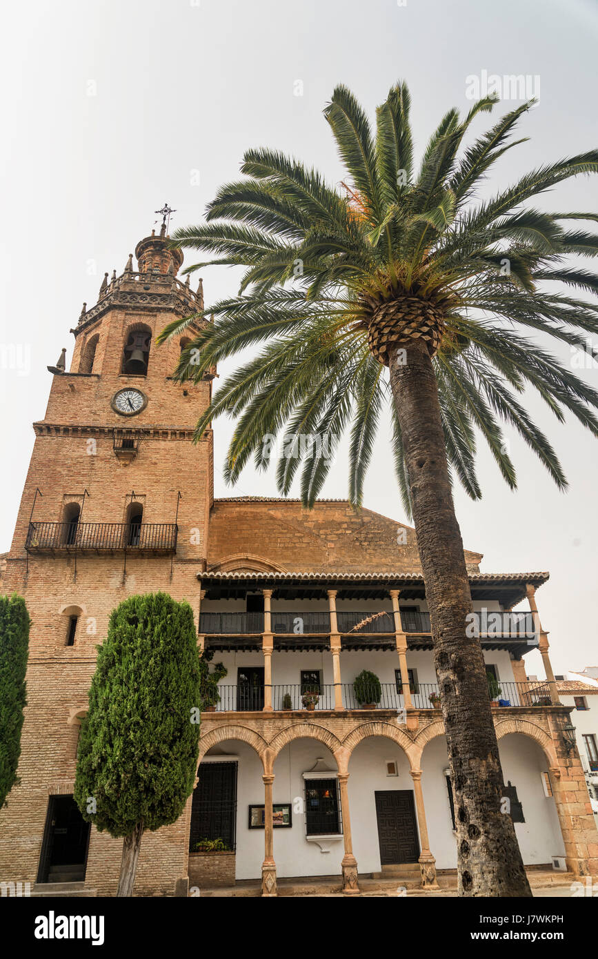 Ronda (Andalusia, Spagna): esterno della chiesa noto come Parroquia Santa Maria la Mayor Foto Stock