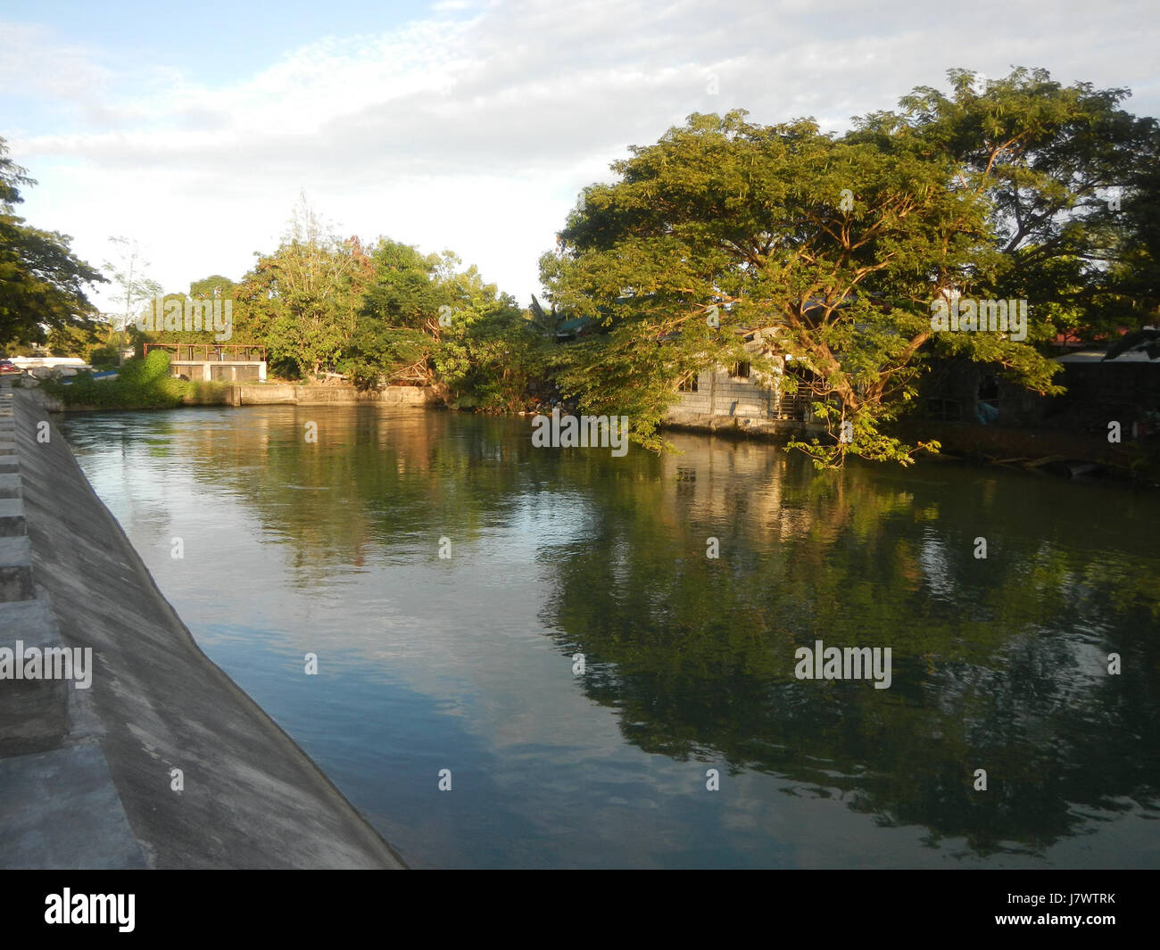 09910 risaie, praterie, alberi, case di irrigazione, Sabang Baliuag, Bulacan ponti stradali 31 Foto Stock